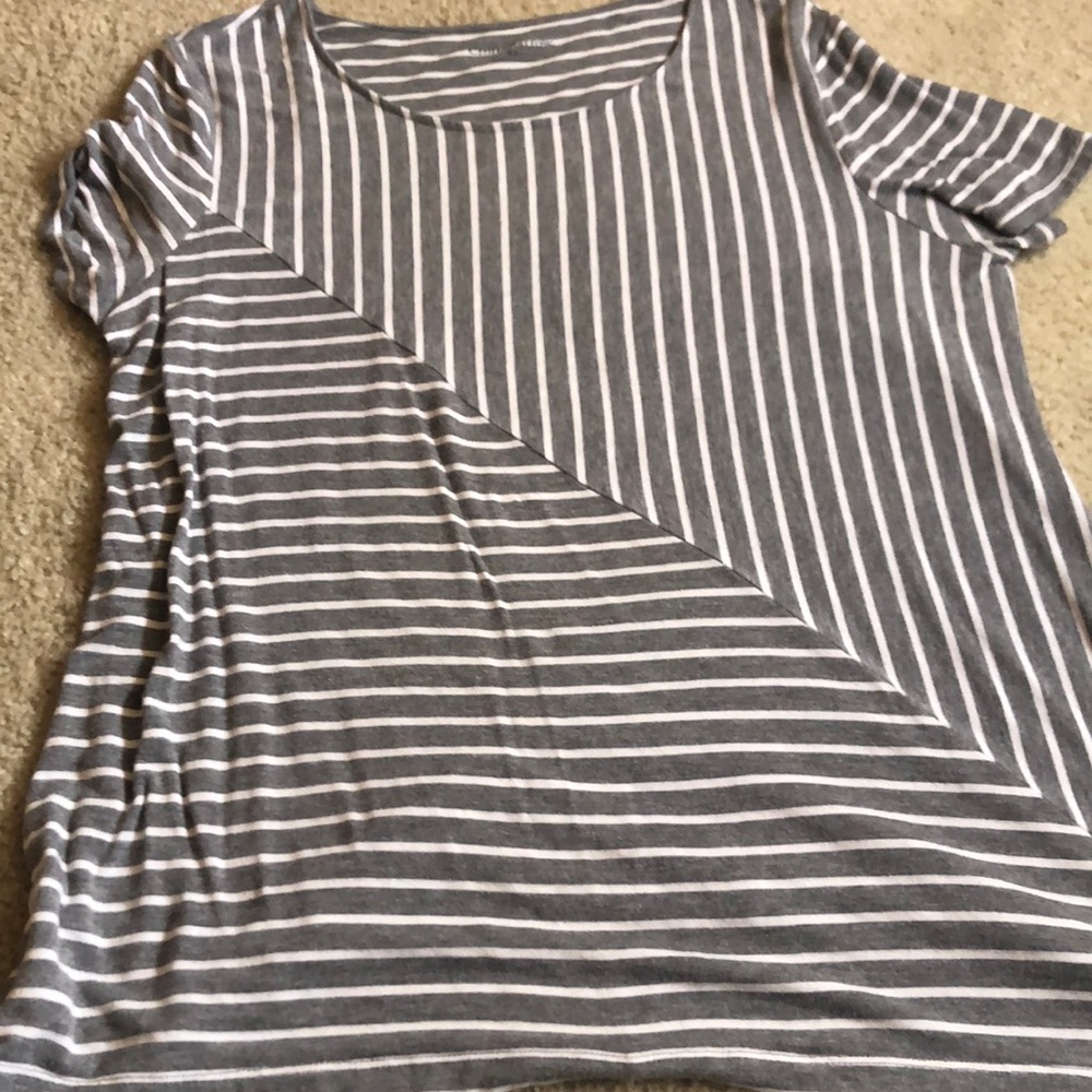 Diagonal hem top